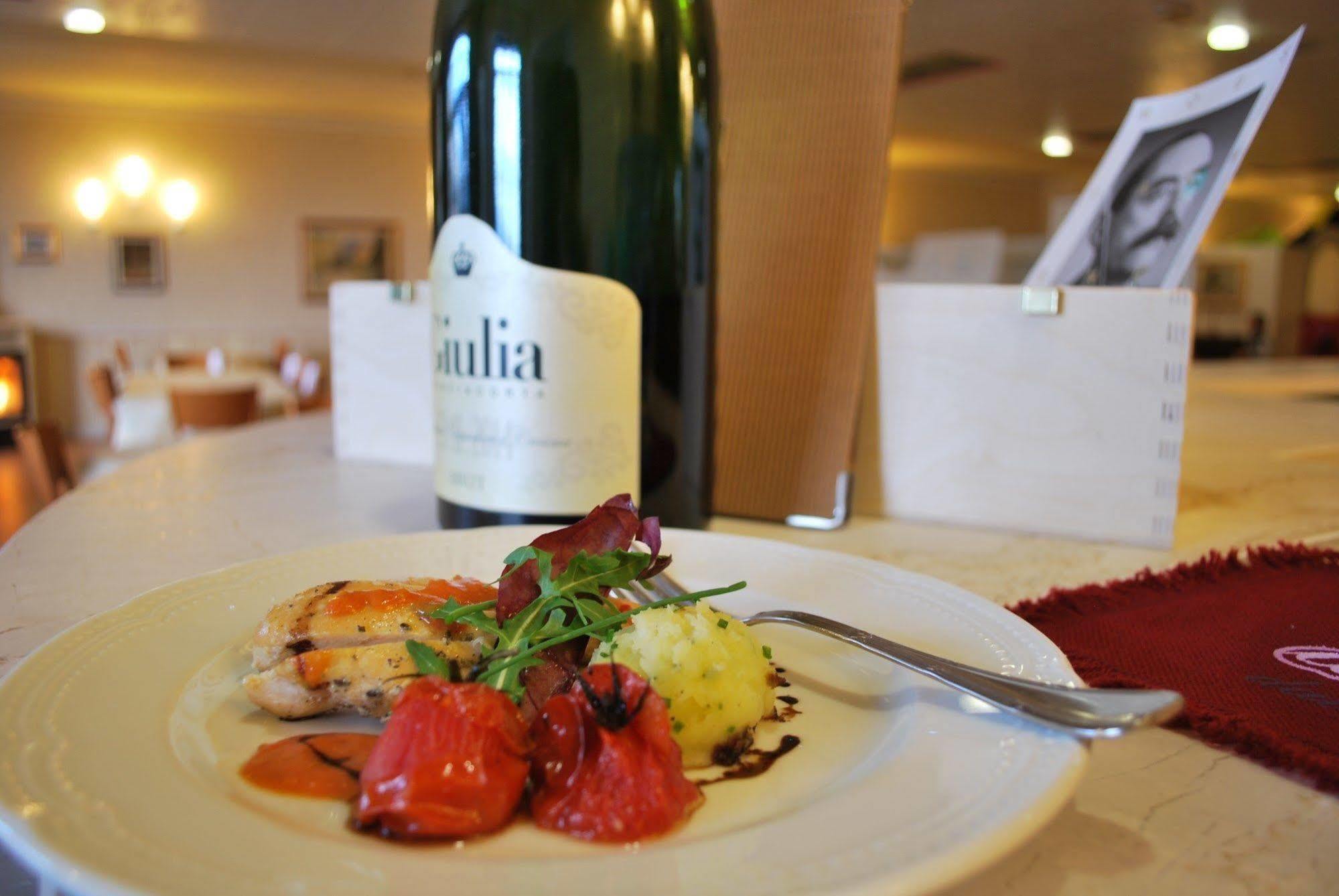 Ristorante Albergo San Michele Ome Dış mekan fotoğraf