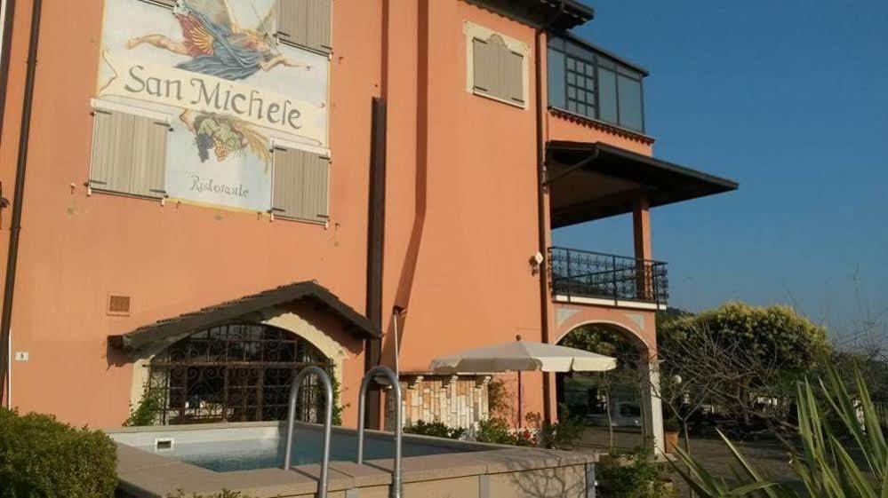 Ristorante Albergo San Michele Ome Dış mekan fotoğraf